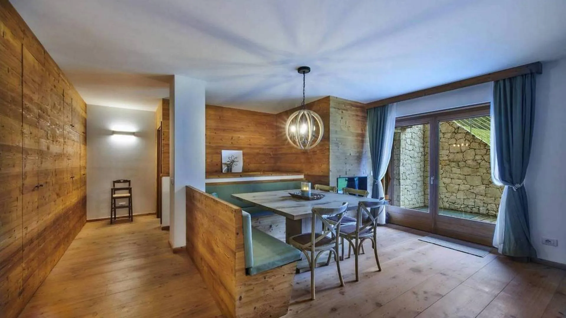 3Br Lovely Apartment In Cortina D'Ampezzo - What'App - 0039-344-544-4174 - For Reservations!
