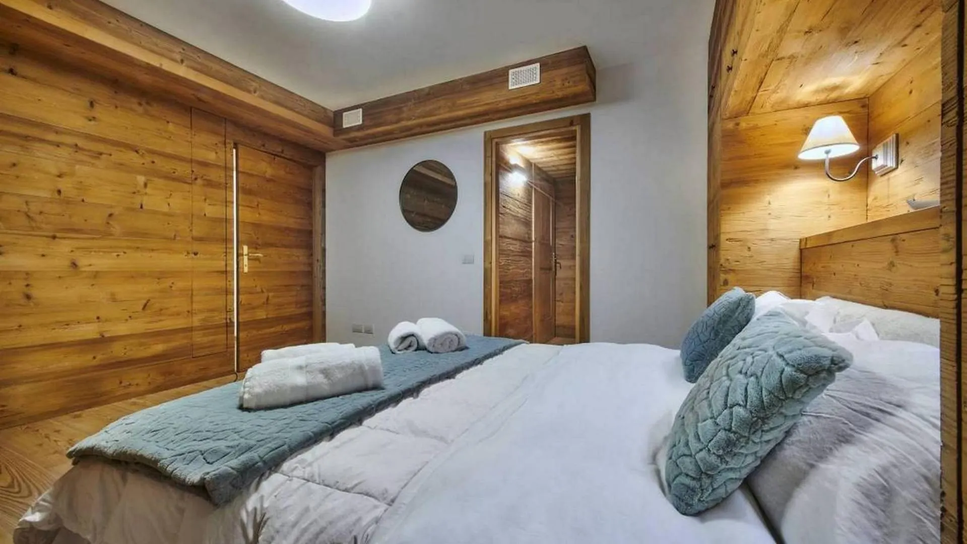 3Br Lovely Apartment In Cortina D'Ampezzo - What'App - 0039-344-544-4174 - For Reservations! Italy