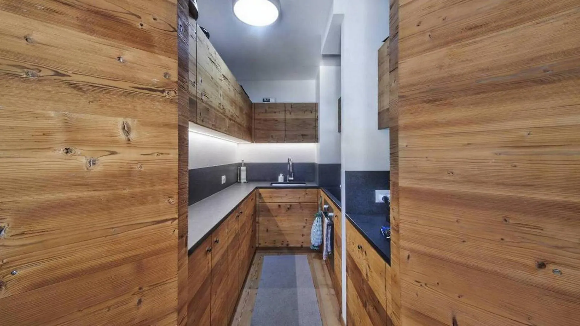 3Br Lovely Apartment In Cortina D'Ampezzo - What'App - 0039-344-544-4174 - For Reservations!